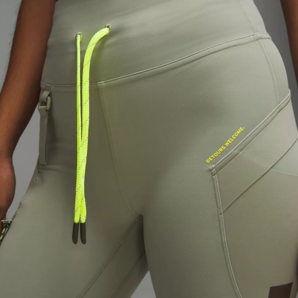 Lululemon hikingCargo short - Picture 3 of 5